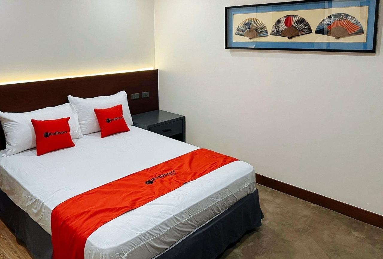 Reddoorz Plus @ Toshiko Boutique Hotel Koronadal City Екстериор снимка