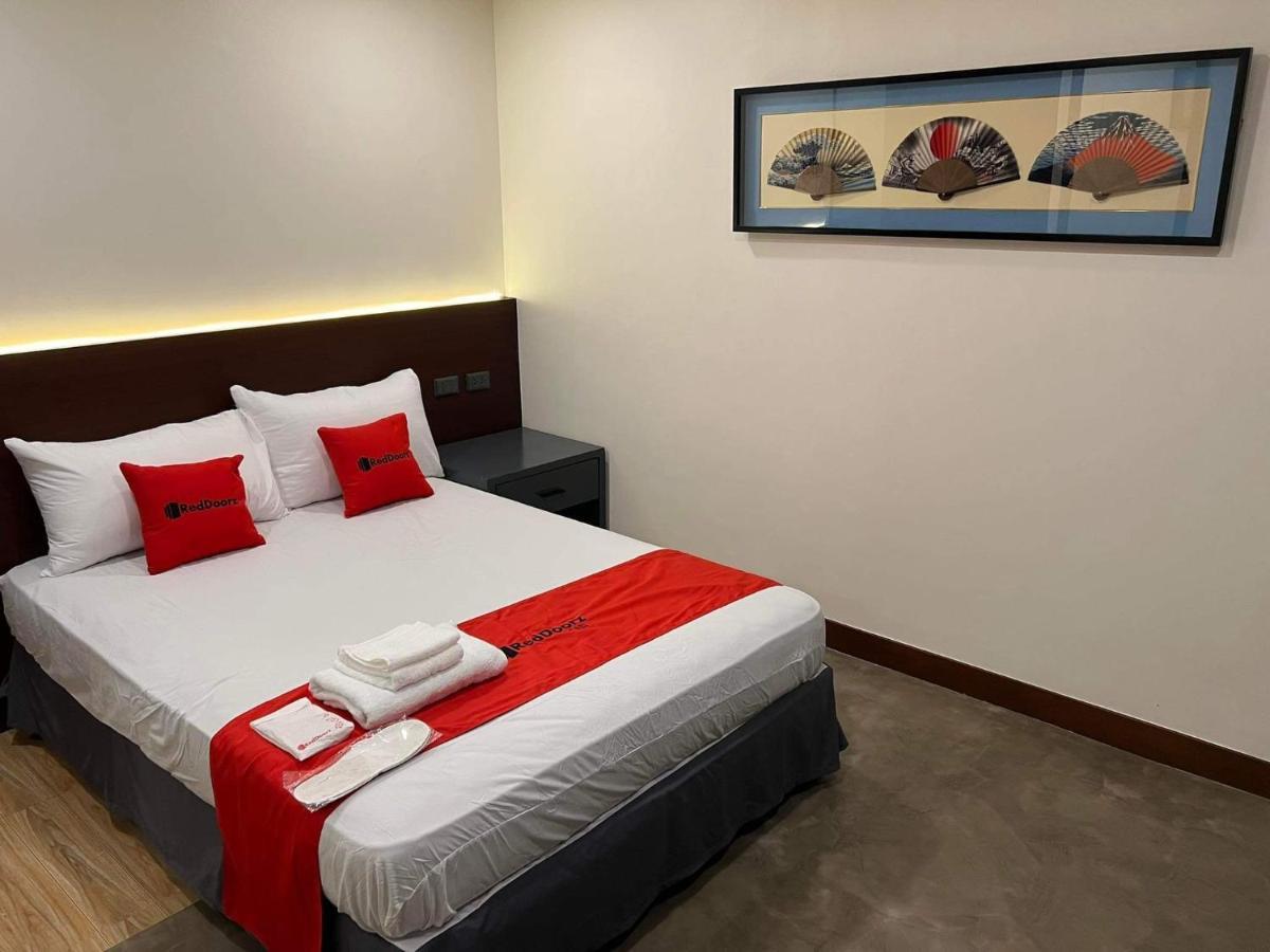 Reddoorz Plus @ Toshiko Boutique Hotel Koronadal City Екстериор снимка